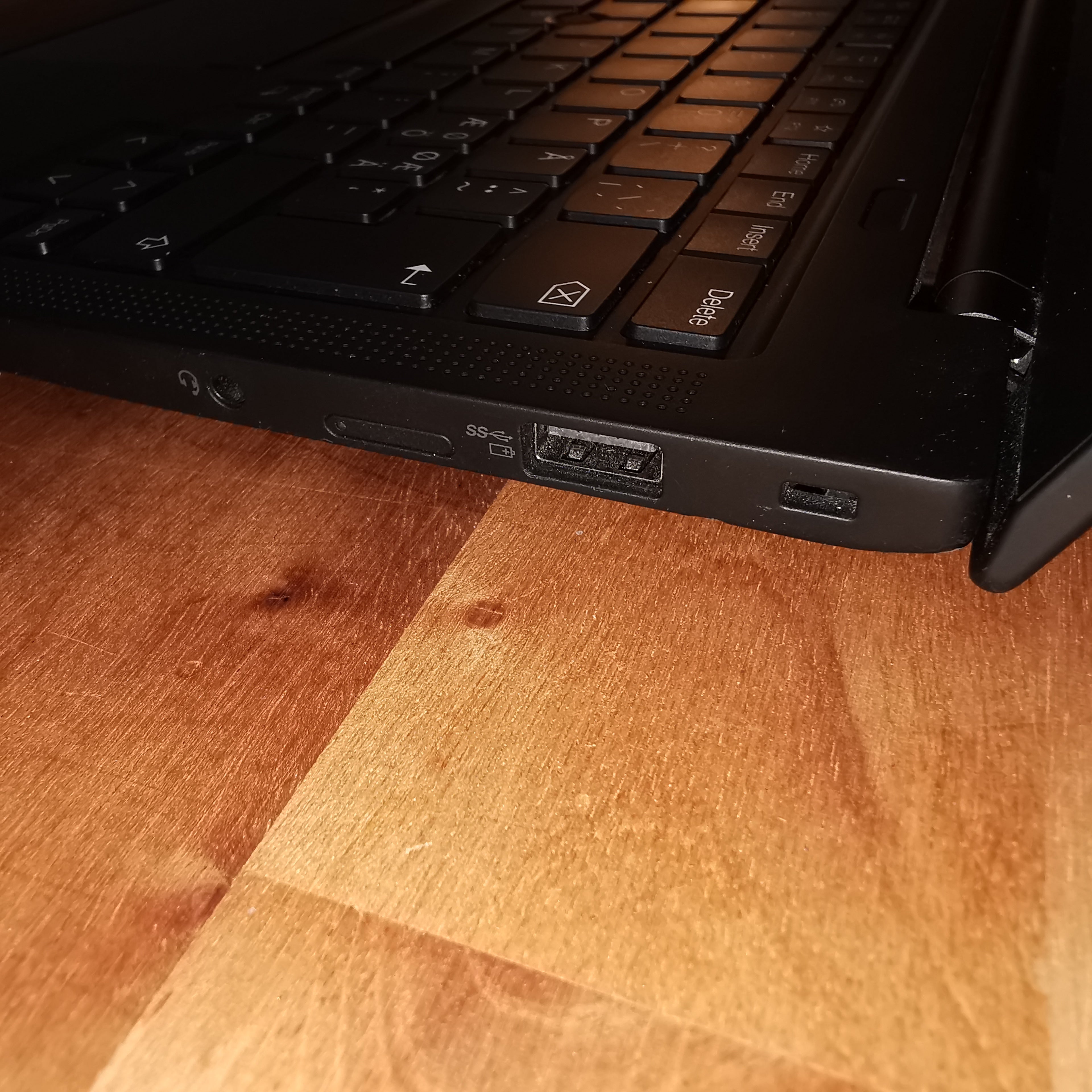 Lenovo ThinkPad X1 Carbon Gen 9 | i5-1135G7 | 16GB | 256GB SSD