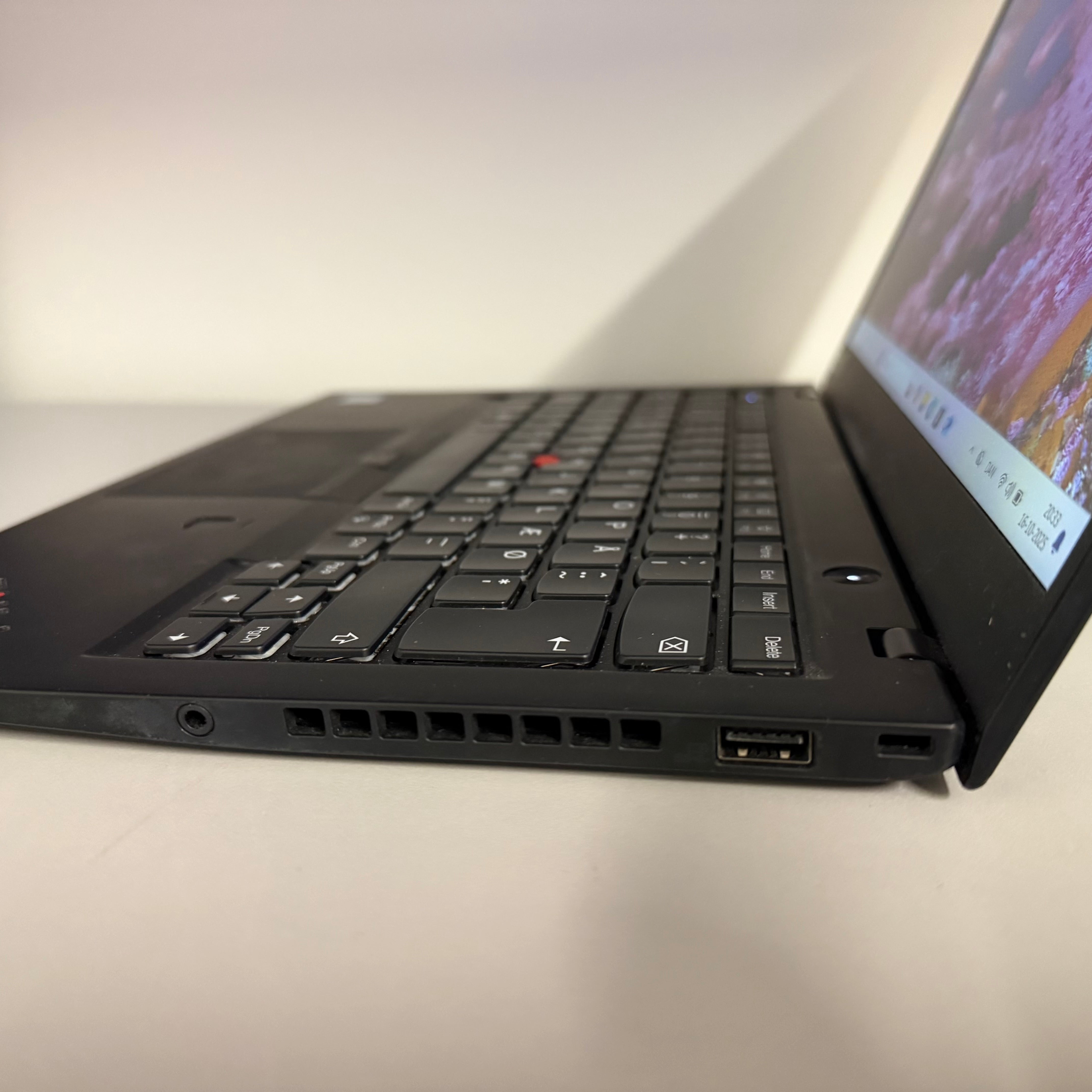 Lenovo ThinkPad X1 Carbon Gen 6 | i7-8550U | 16GB | 512GB SSD | Renoveret