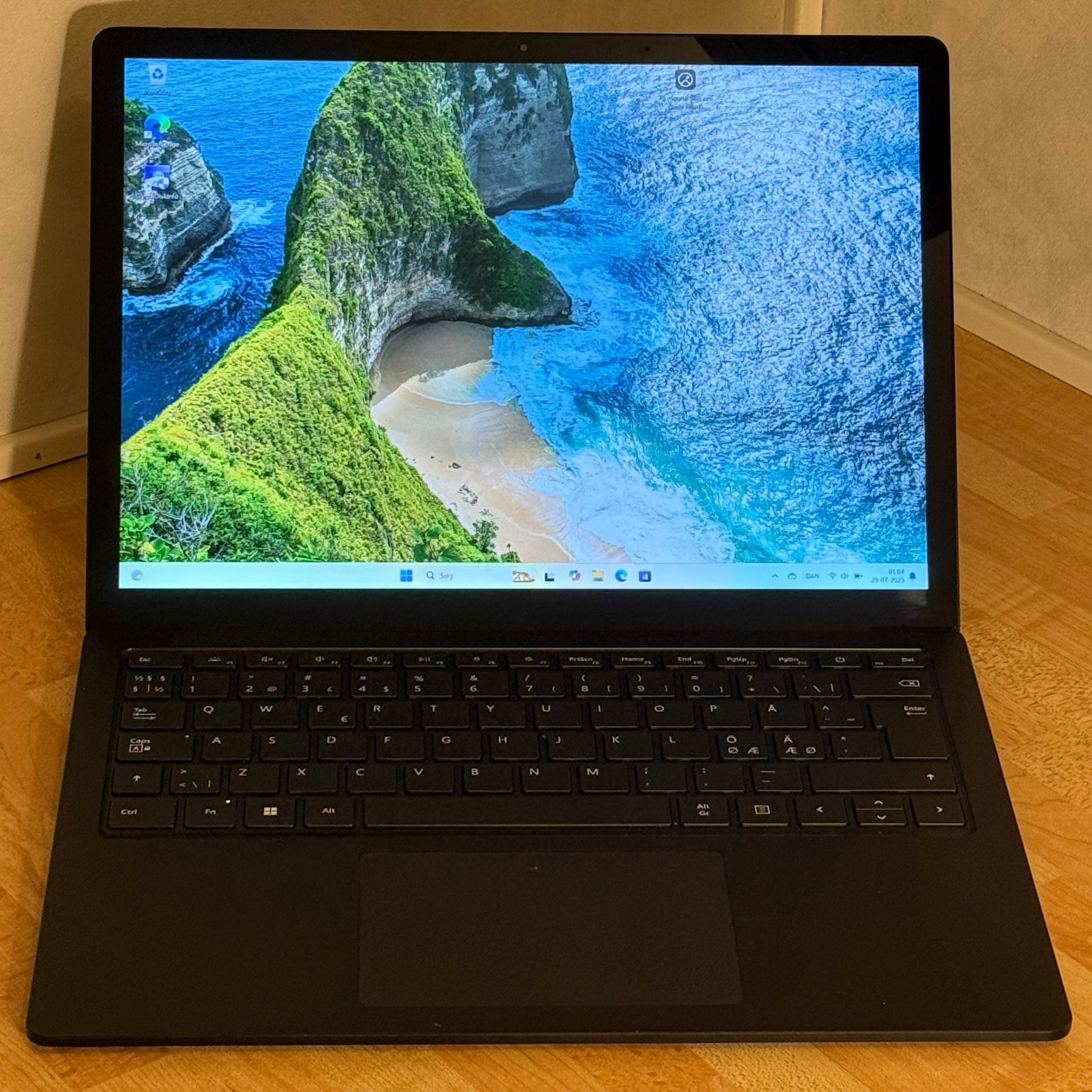 Microsoft Surface Laptop 4 13.5