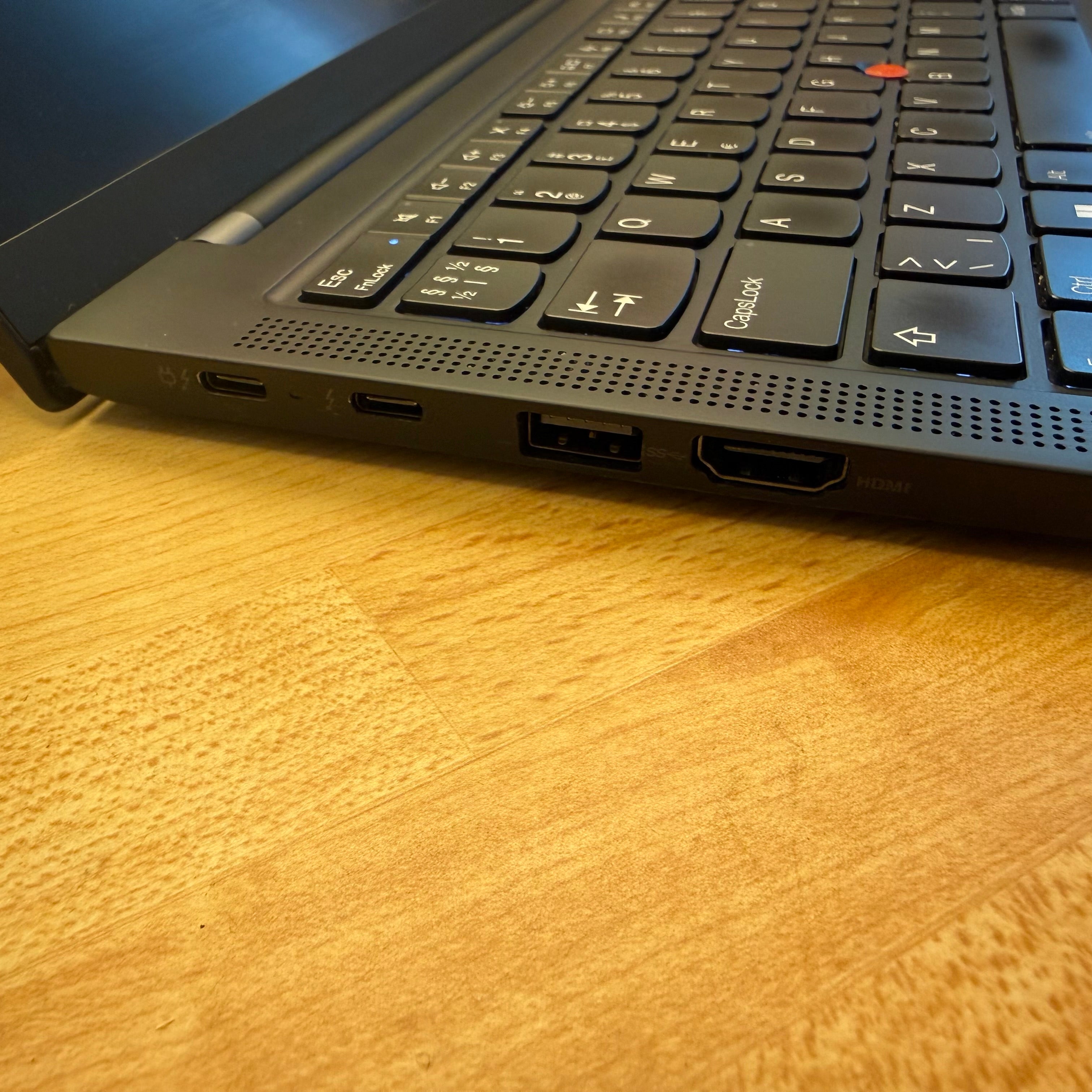 Lenovo ThinkPad X1 Carbon Gen 11 | i5-1345U | 32GB | 256GB SSD