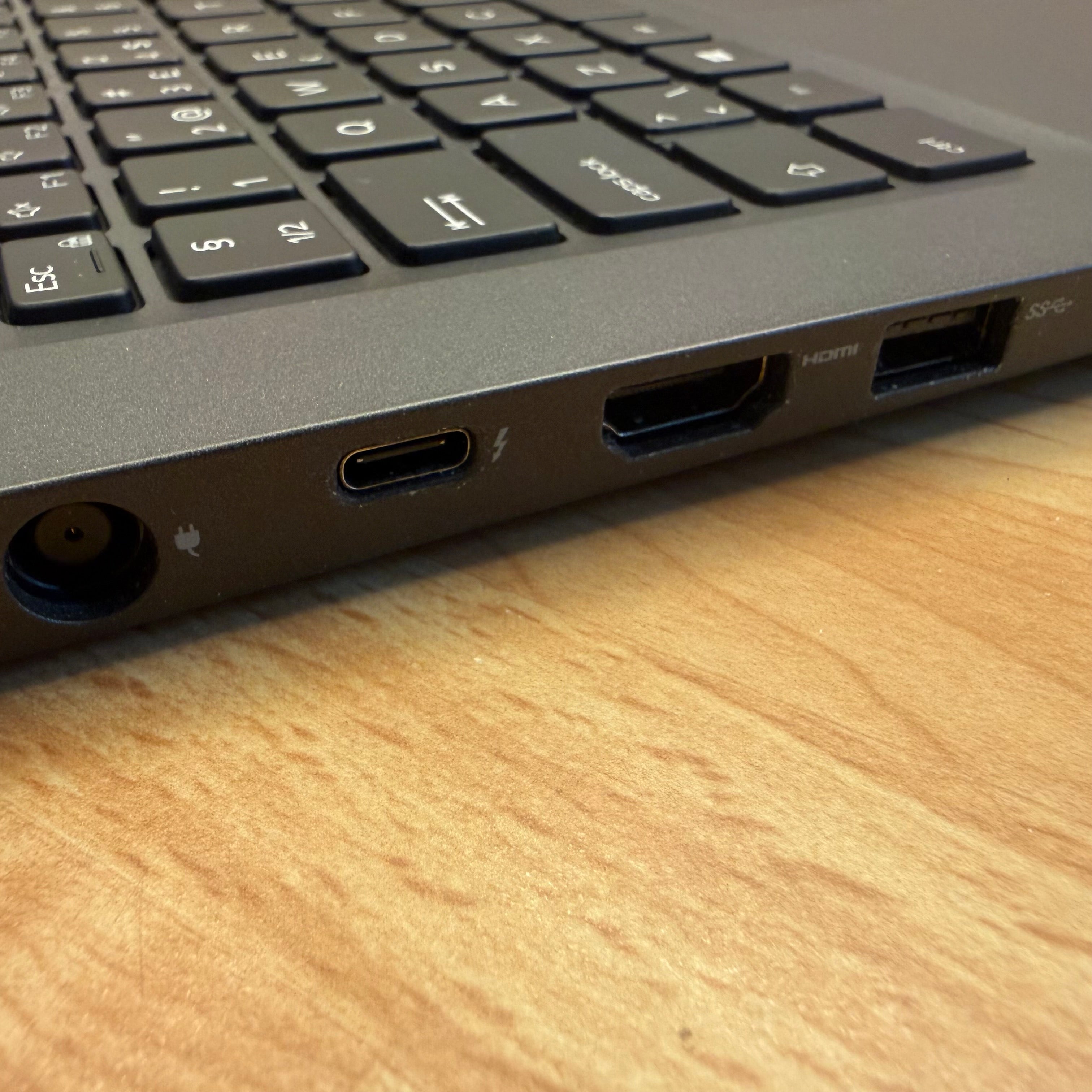 Dell Latitude 7300 | i5-8365U | 16GB | 256GB SSD | Renoveret
