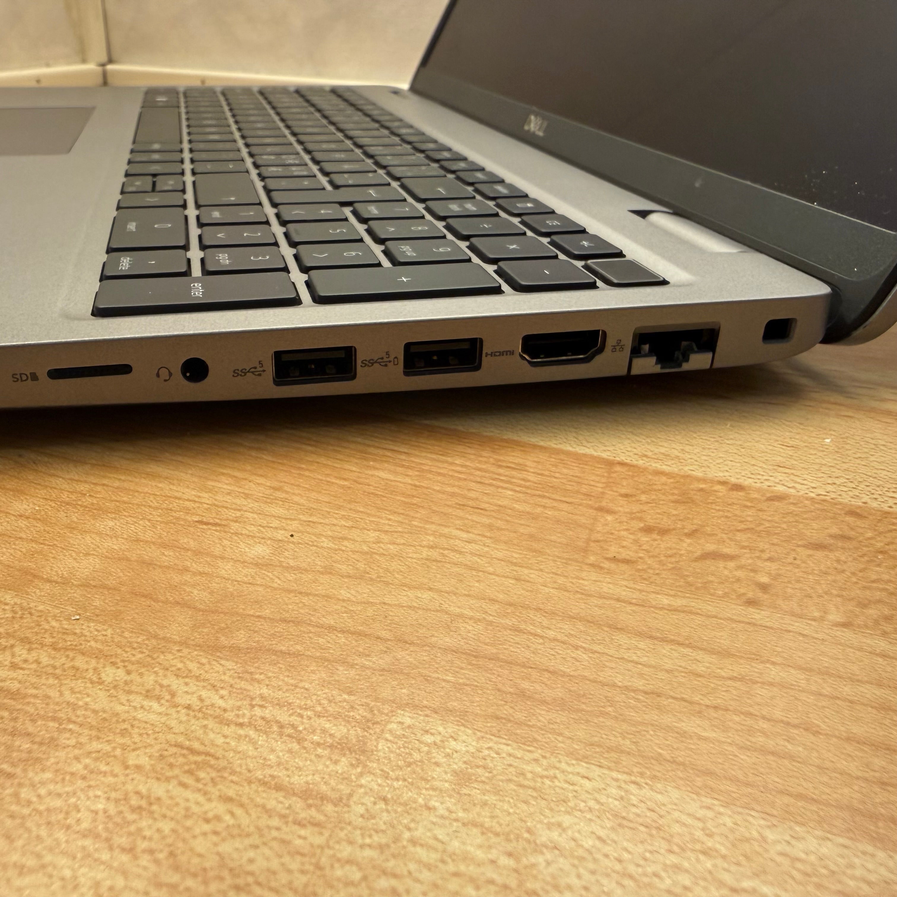 Dell Latitude 5540 | i5-1345U | 16GB | 512GB NVMe | Grade B