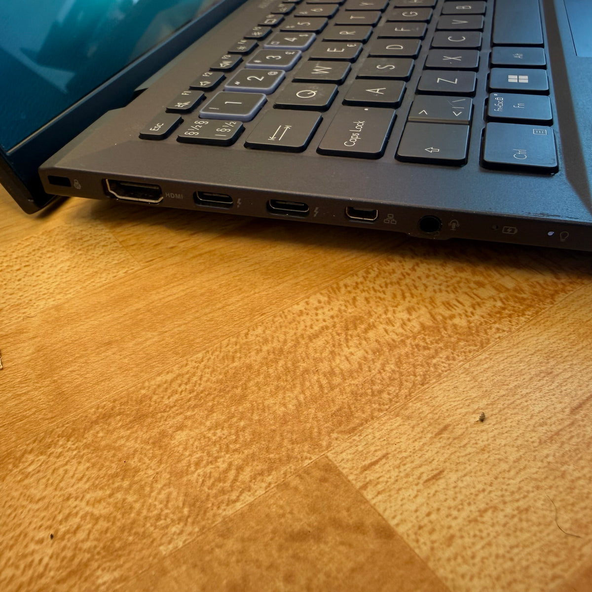 ASUS ExpertBook B9 OLED B9403CVAR | Core 7 150U | 32GB | 1TB SSD