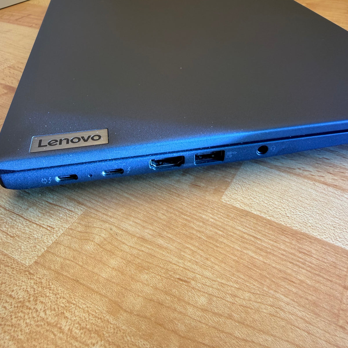 Lenovo ThinkPad T14s Gen 3 | i7-1260P | 16GB | 512GB SSD