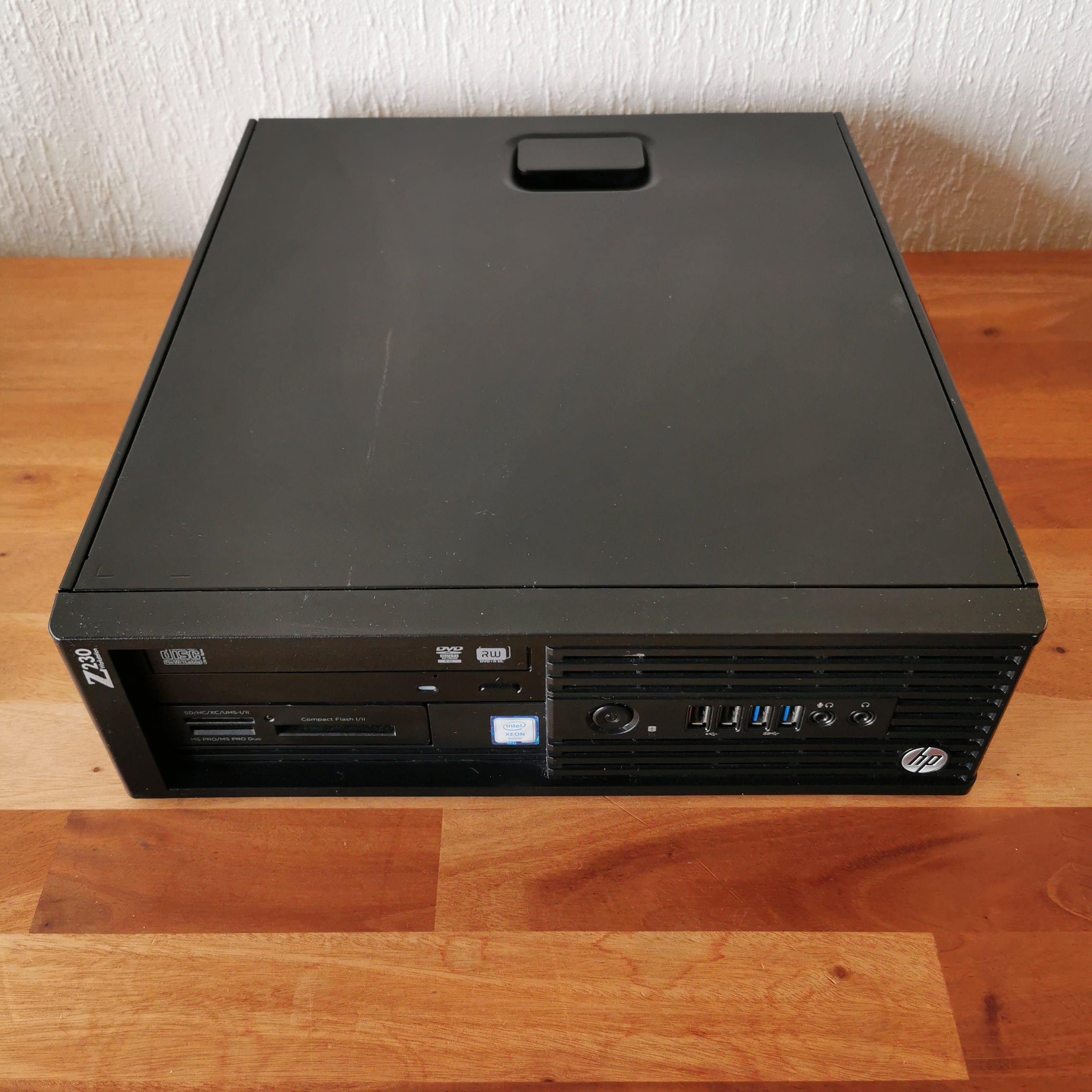 HP Z230 Workstation | Xeon E3-1226 v3 | 16GB | 256GB SSD