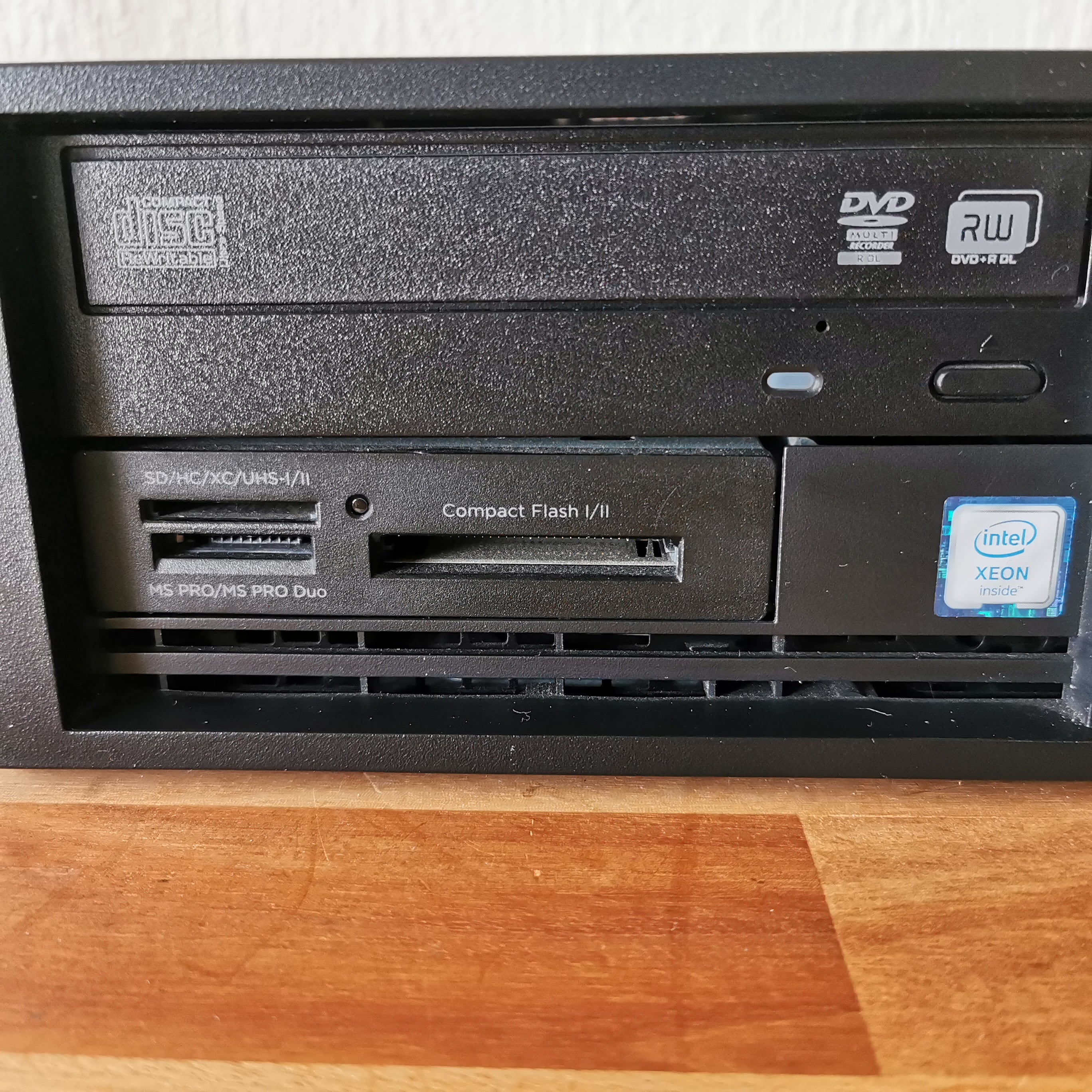 HP Z230 Workstation | Xeon E3-1226 v3 | 16GB | 256GB SSD
