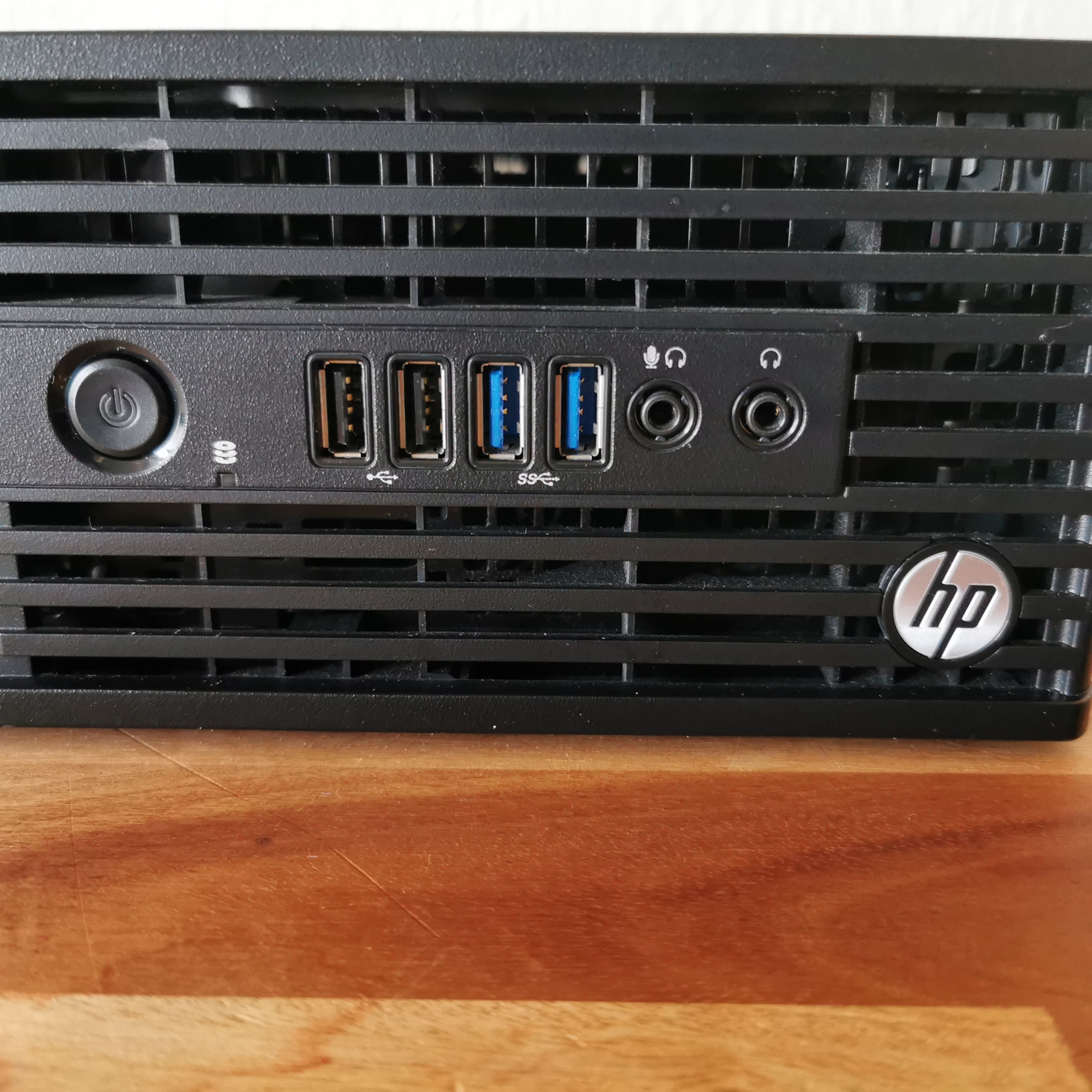 HP Z230 Workstation | Xeon E3-1226 v3 | 16GB | 256GB SSD