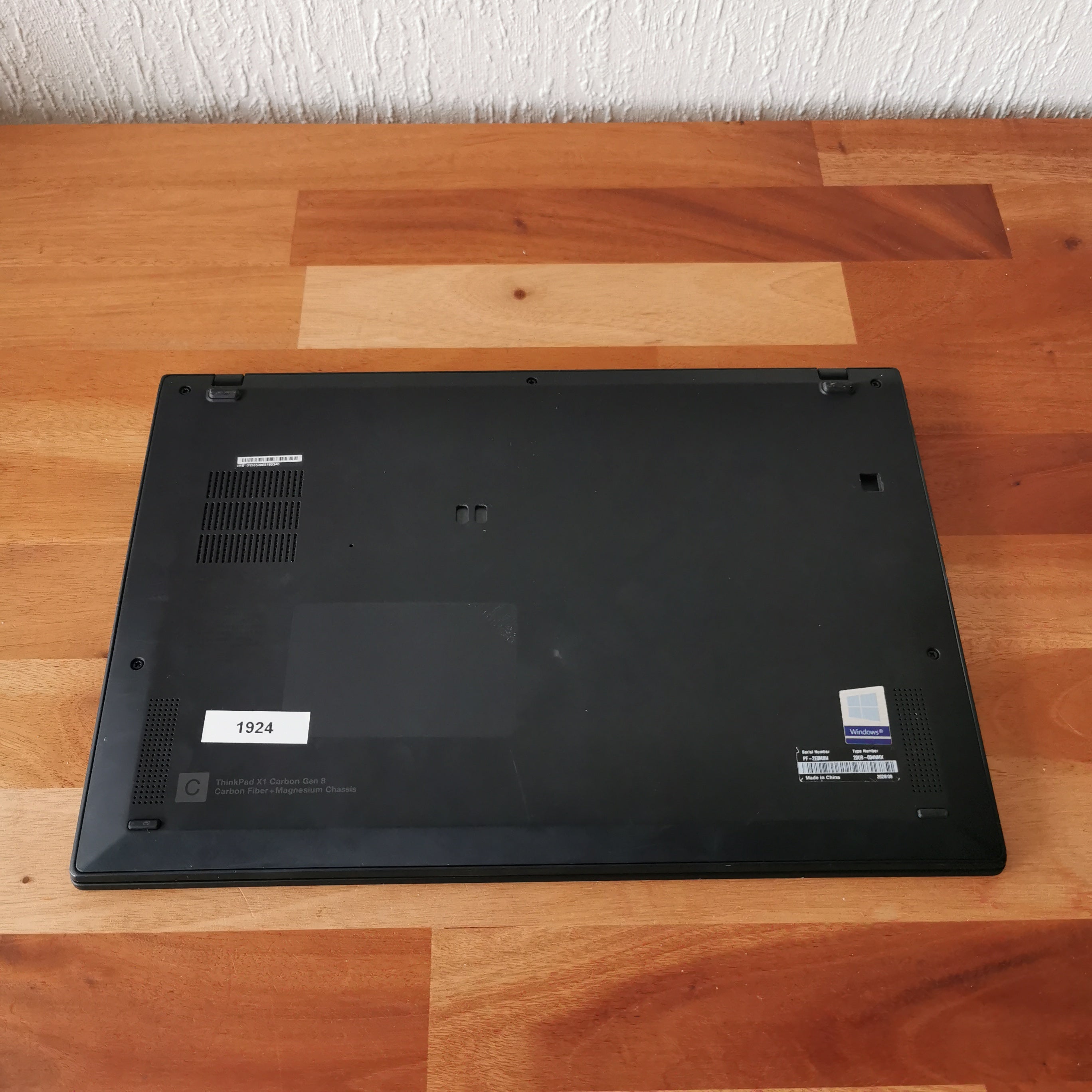 Lenovo ThinkPad X1 Carbon Gen 8 | i7-10610U | 16GB | 256GB SSD | Touch