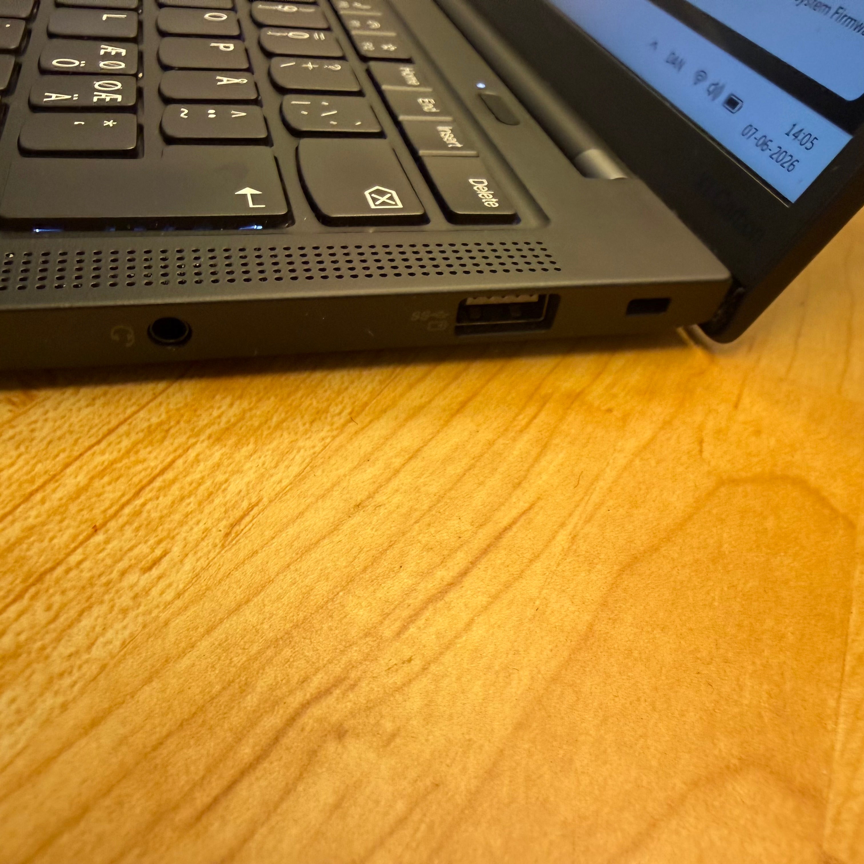 Lenovo ThinkPad X1 Carbon Gen 11 | i5-1345U | 32GB | 256GB SSD