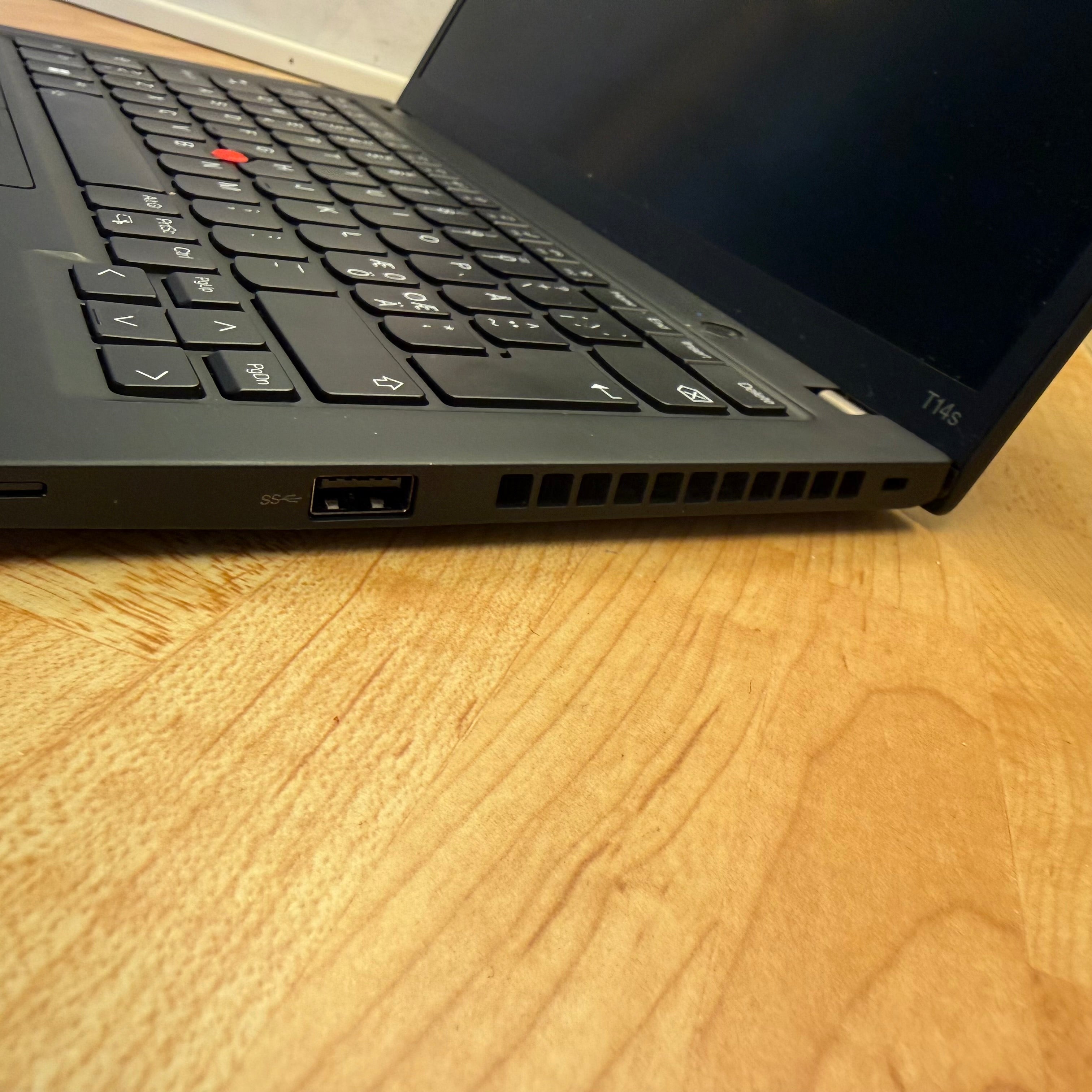Lenovo ThinkPad T14s Gen 4 | i7-1355U | 32GB | 512GB SSD