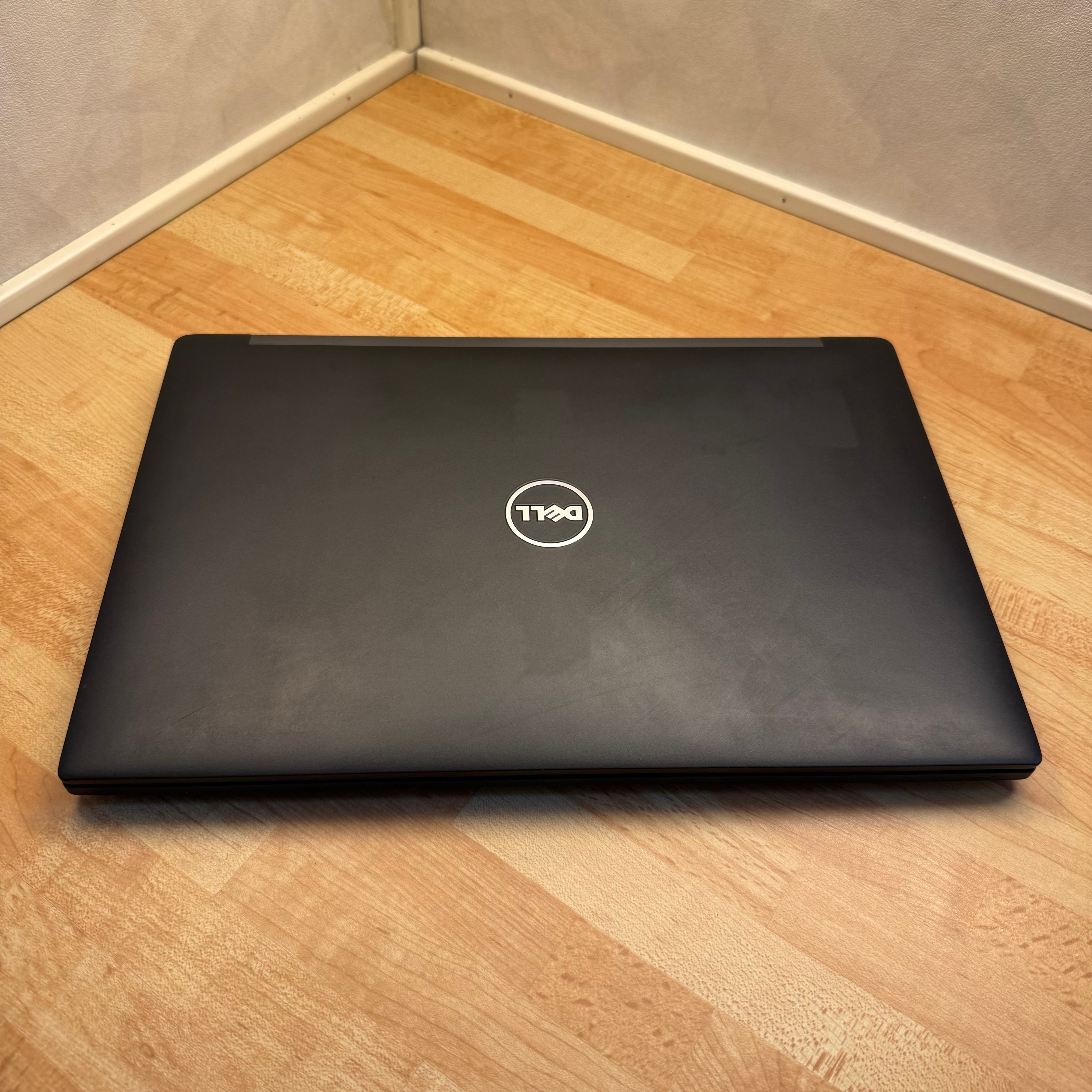 Dell Latitude 7480 | i7-6600U | 16GB | 256GB SSD | Renoveret