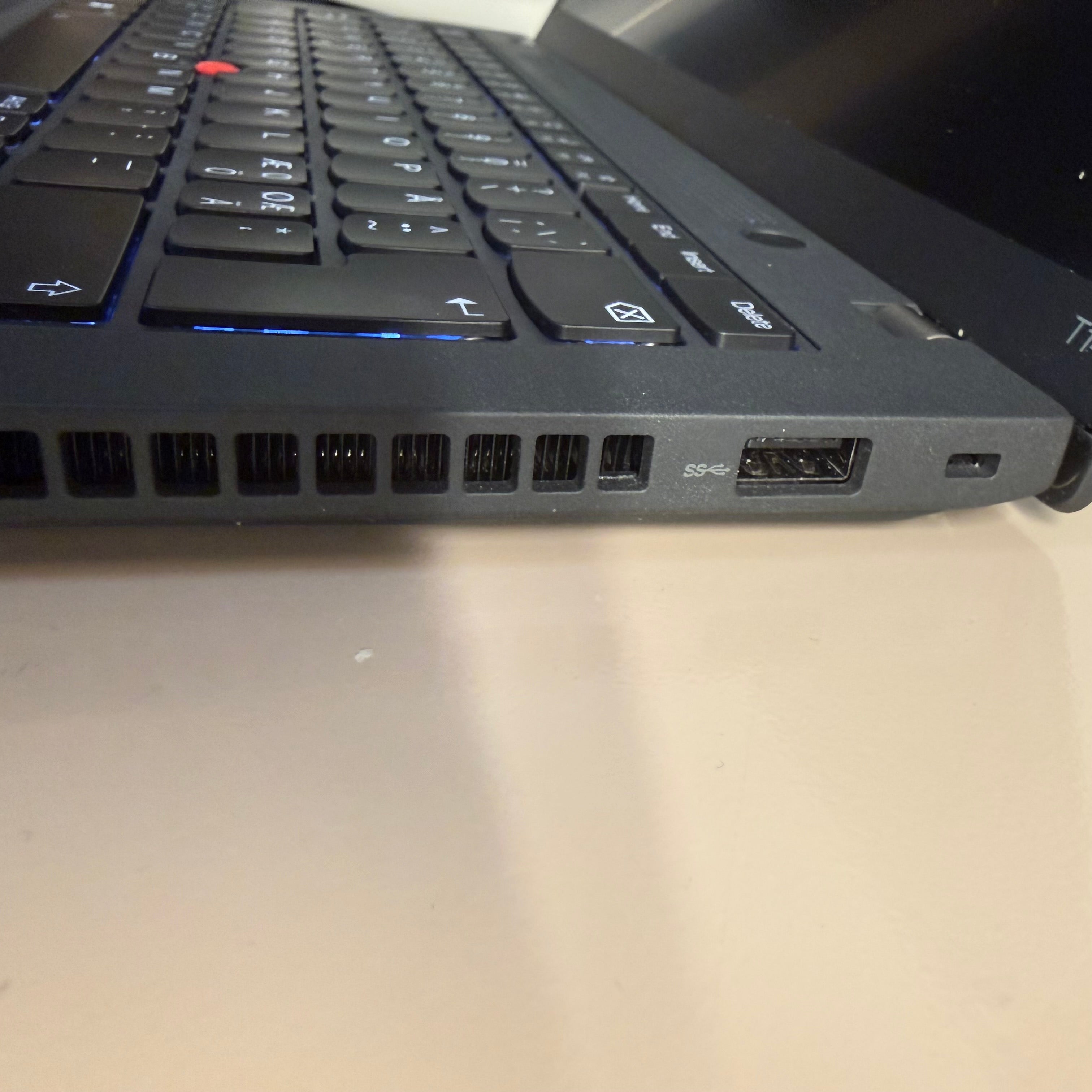 Lenovo ThinkPad T14 Gen 4 | Ryzen 7 PRO 7840U | 16GB | 512GB