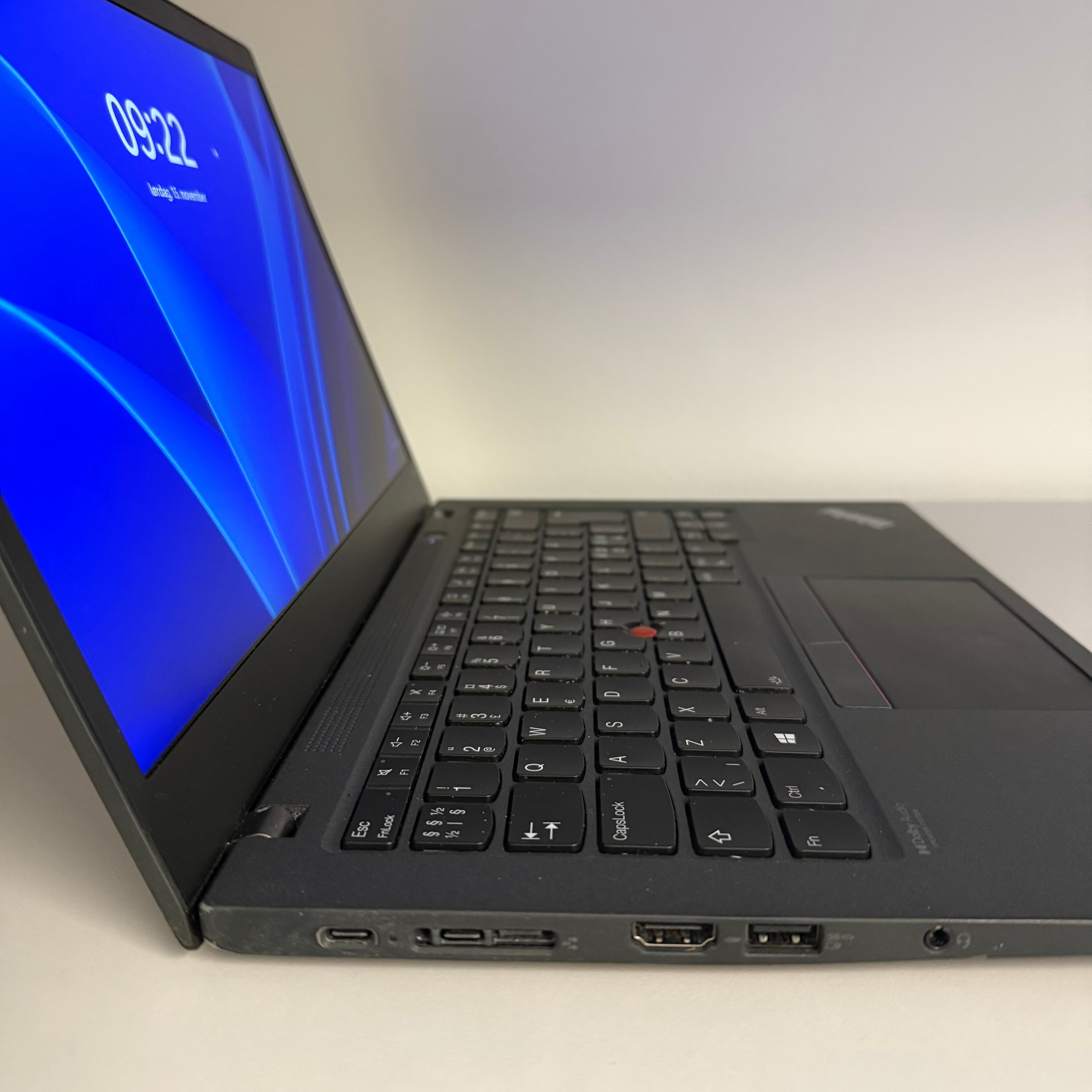 Lenovo ThinkPad T14s Gen 2 14" | i7-1165G7 | 16GB | 512GB SSD | Renoveret