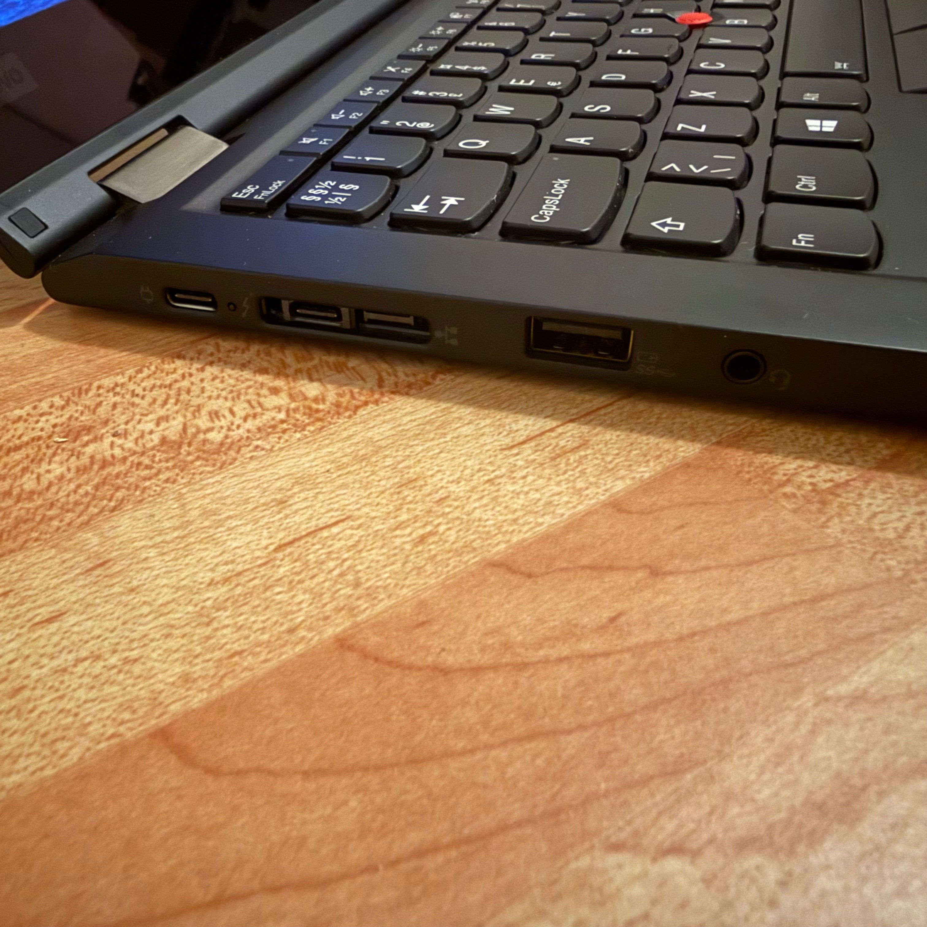 Lenovo ThinkPad X390 Yoga | i5-8265U | 8GB | NVMe SSD | Touch