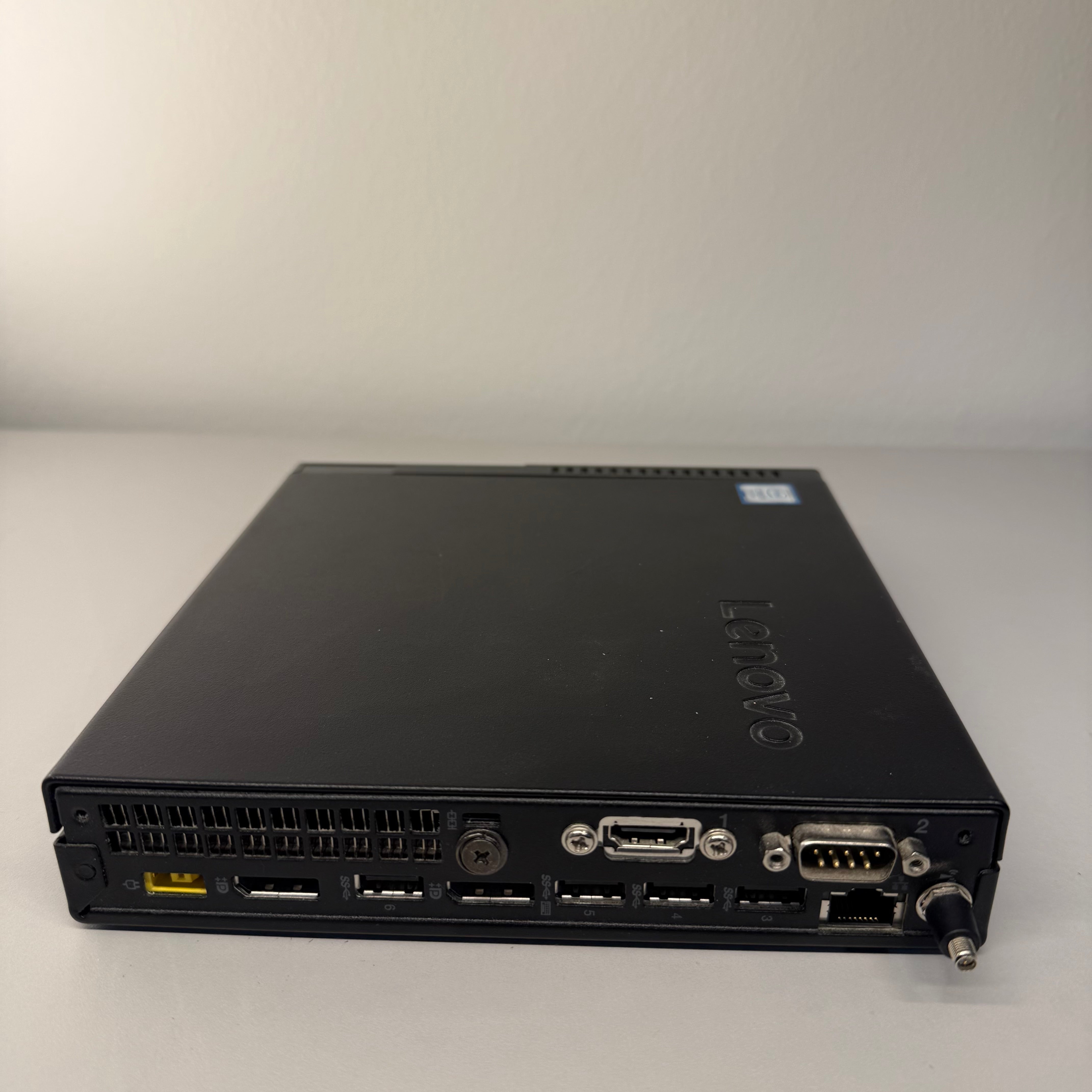 Lenovo ThinkCentre M710q Tiny | i5-7400T | 8GB | 256GB SSD | Renoveret